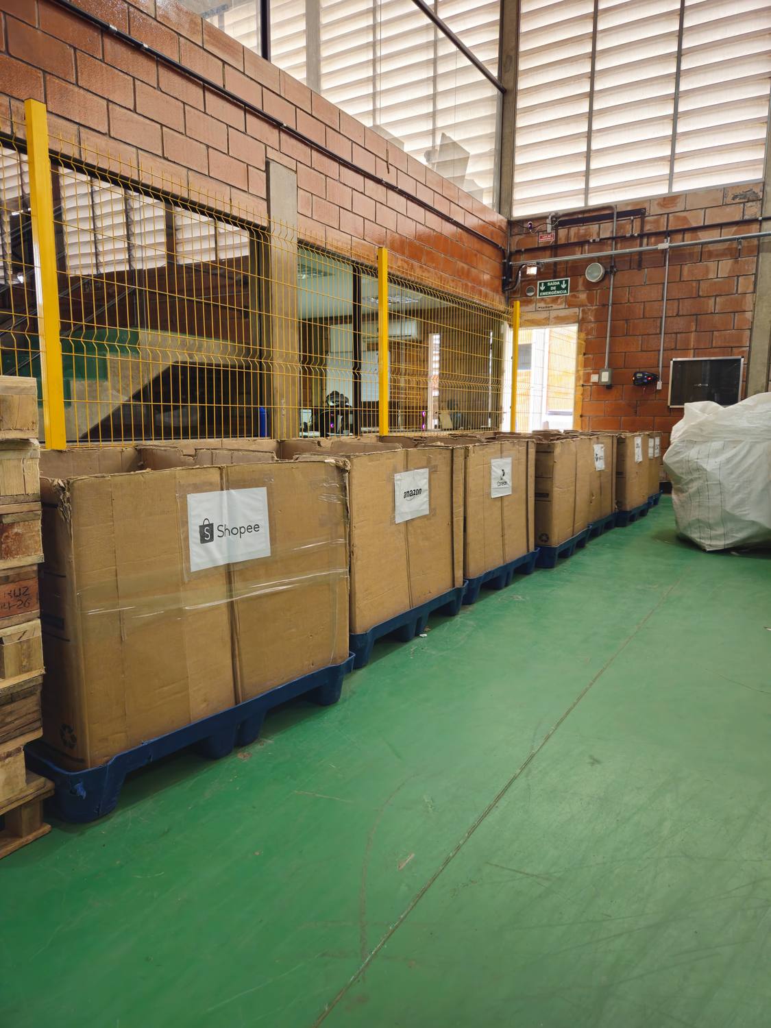 Pedidos separados por marketplace prontos para expedição